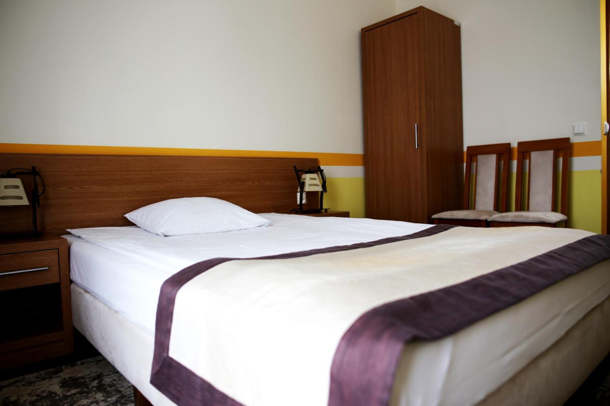 Międzyrzec Podlaski Hotel Folklor חדר תמונה